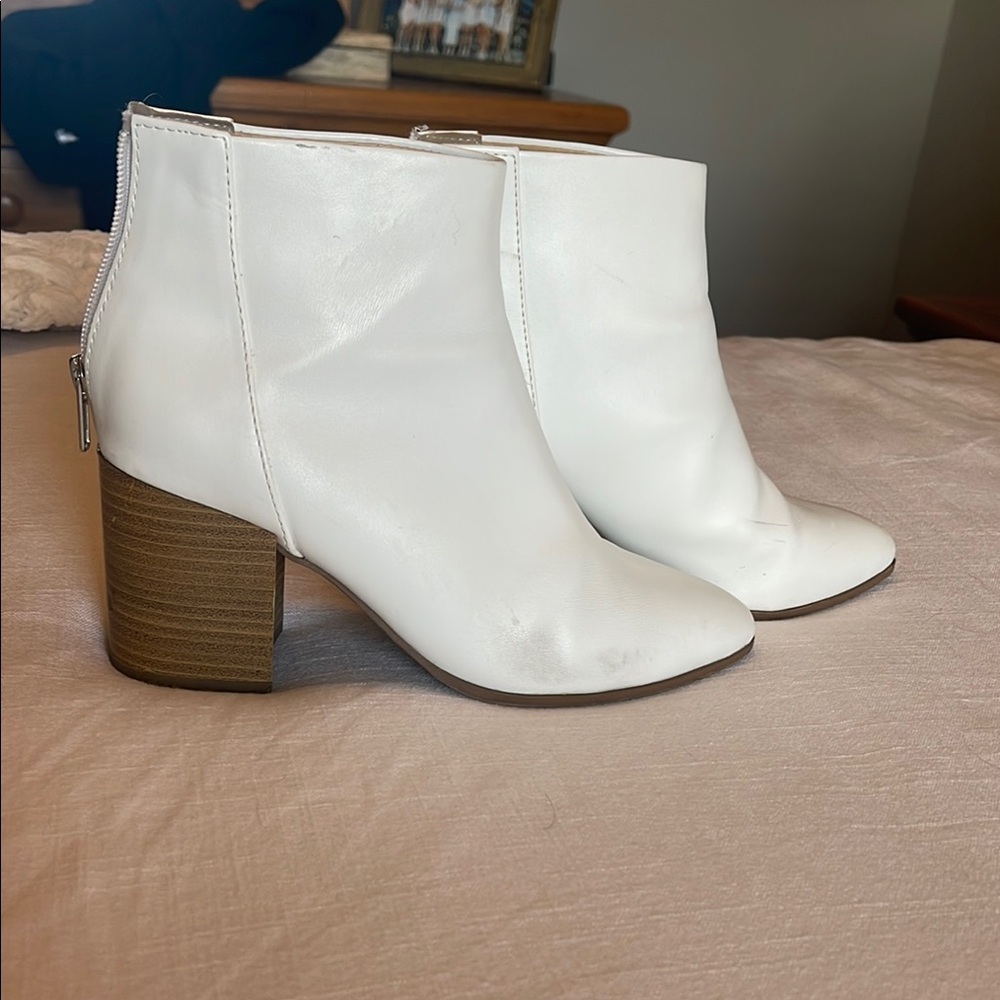 White Ankle Boots with Wooden Heel